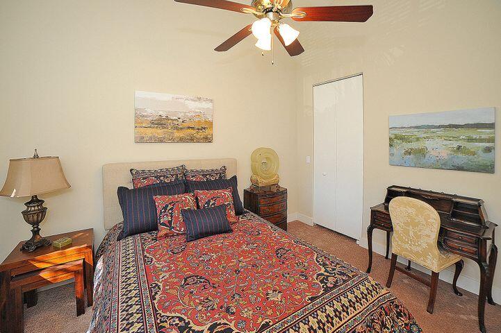 2464 NW 59th Street Unit: 1103