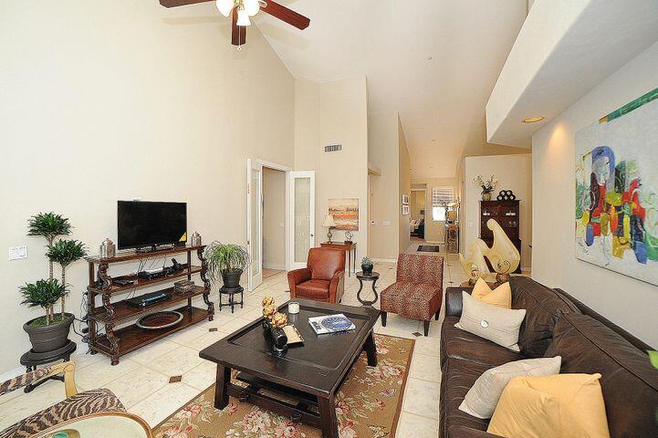 2464 NW 59th Street Unit: 1103