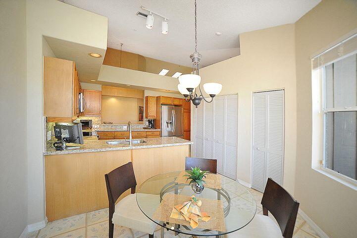 2464 NW 59th Street Unit: 1103