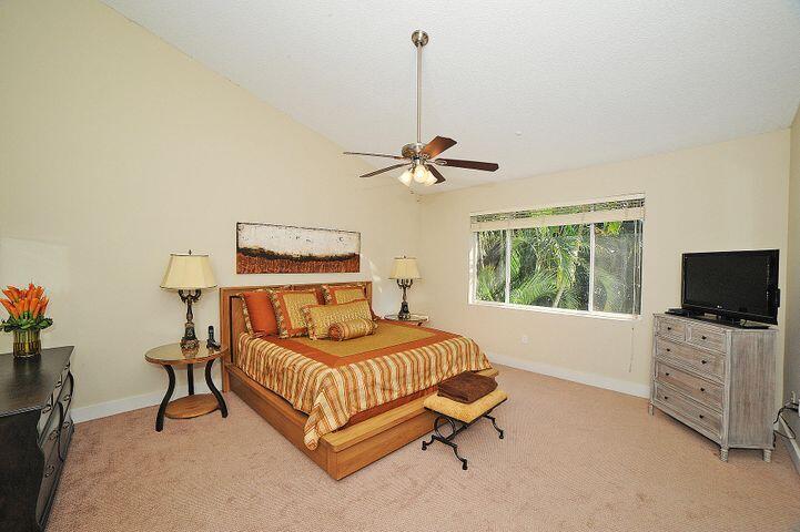 2464 NW 59th Street Unit: 1103