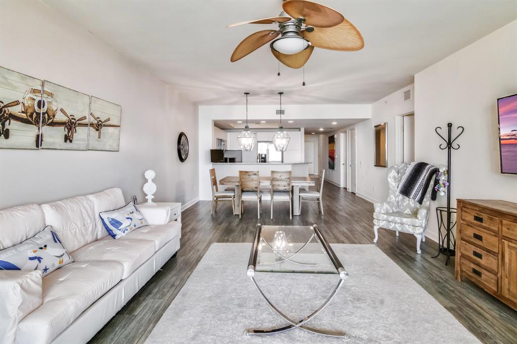 2650 Lake Shore Drive Unit: 2203