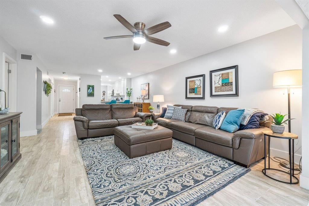 40 Stratford Lane W Unit: 40e