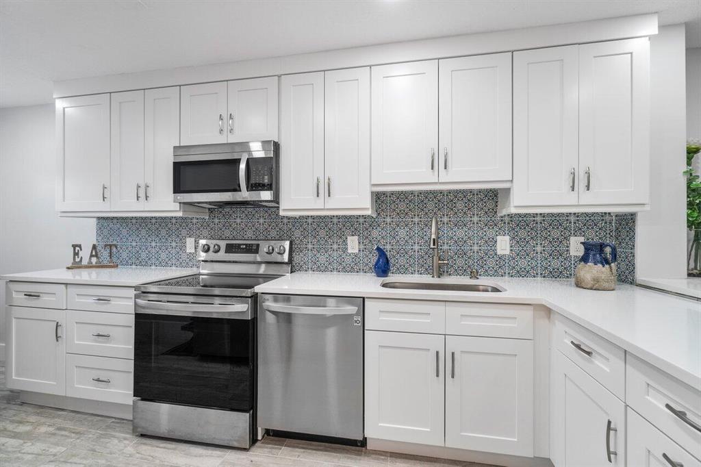 40 Stratford Lane W Unit: 40e