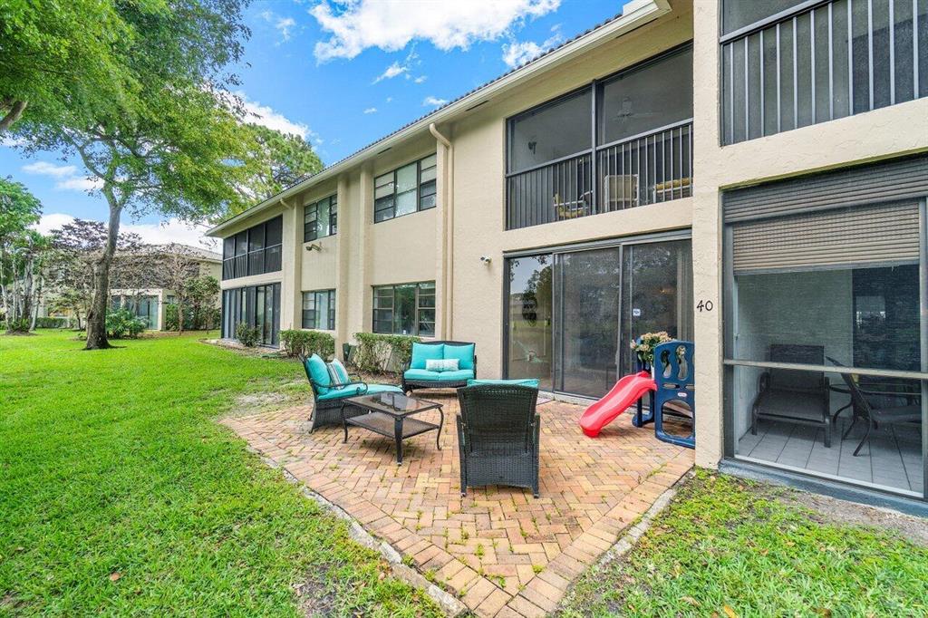 40 Stratford Lane W Unit: 40e