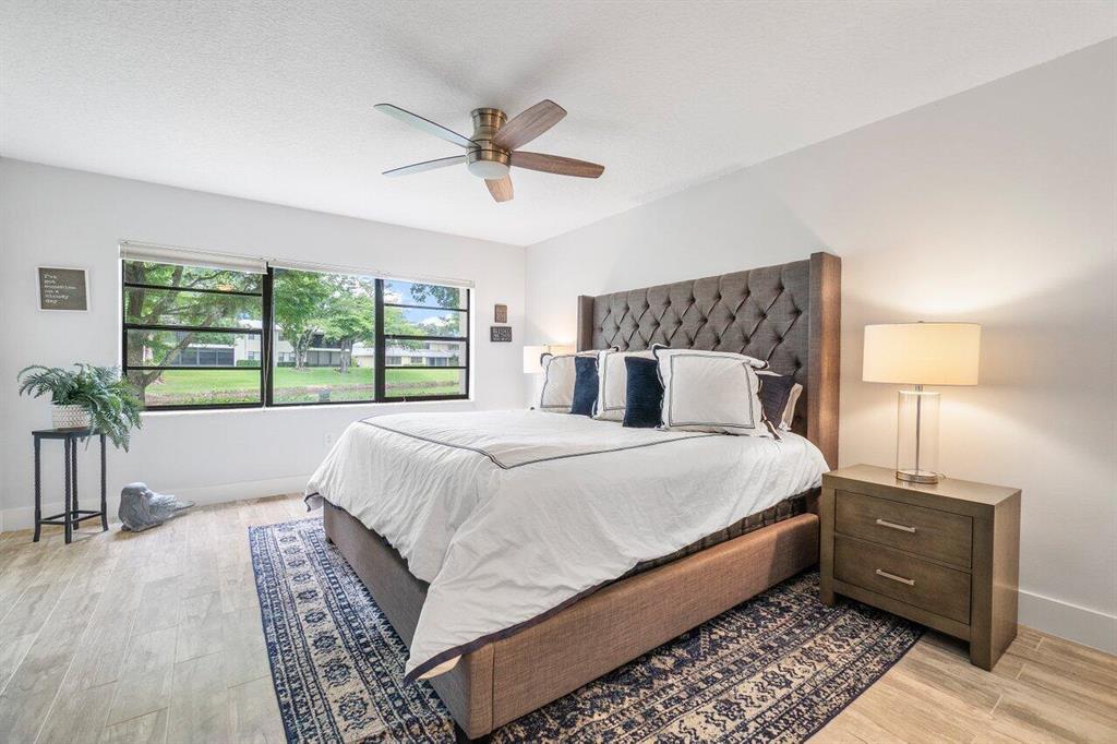 40 Stratford Lane W Unit: 40e