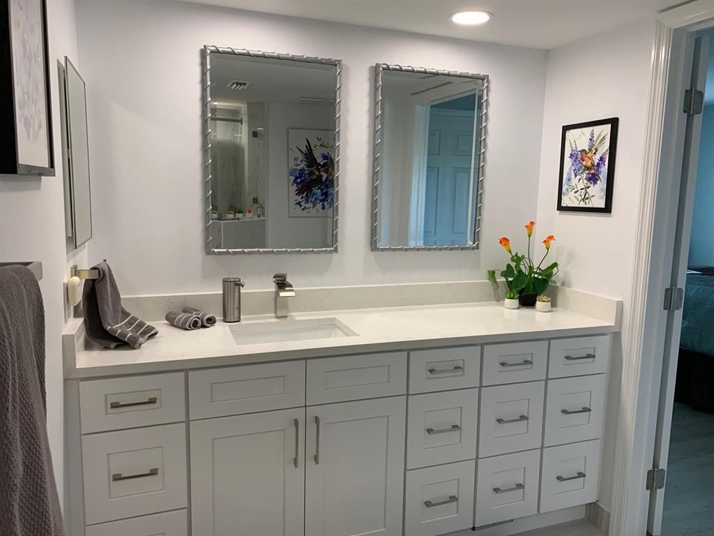 5 E Lexington Lane E Unit: A