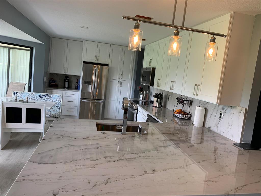 5 E Lexington Lane E Unit: A