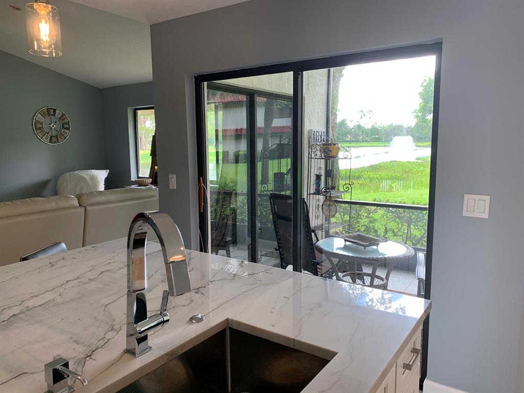 5 E Lexington Lane E Unit: A