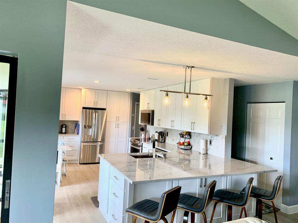 5 E Lexington Lane E Unit: A