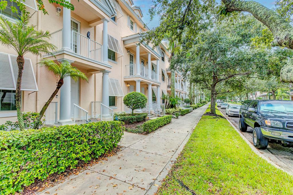 1448 Corbison Point Place