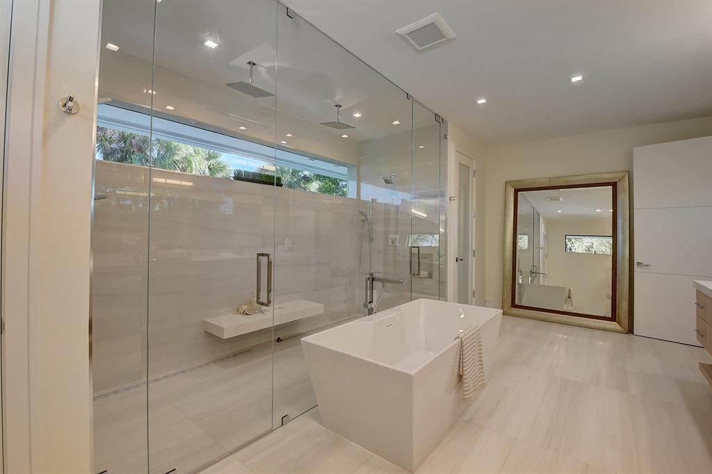 753 Park Drive W
