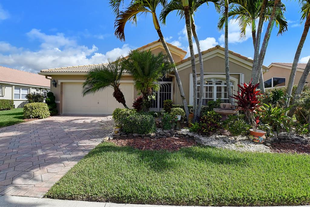 5881 Royal Club Drive