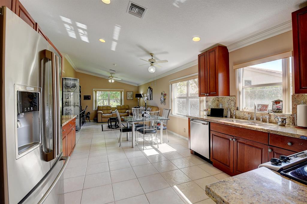 5881 Royal Club Drive