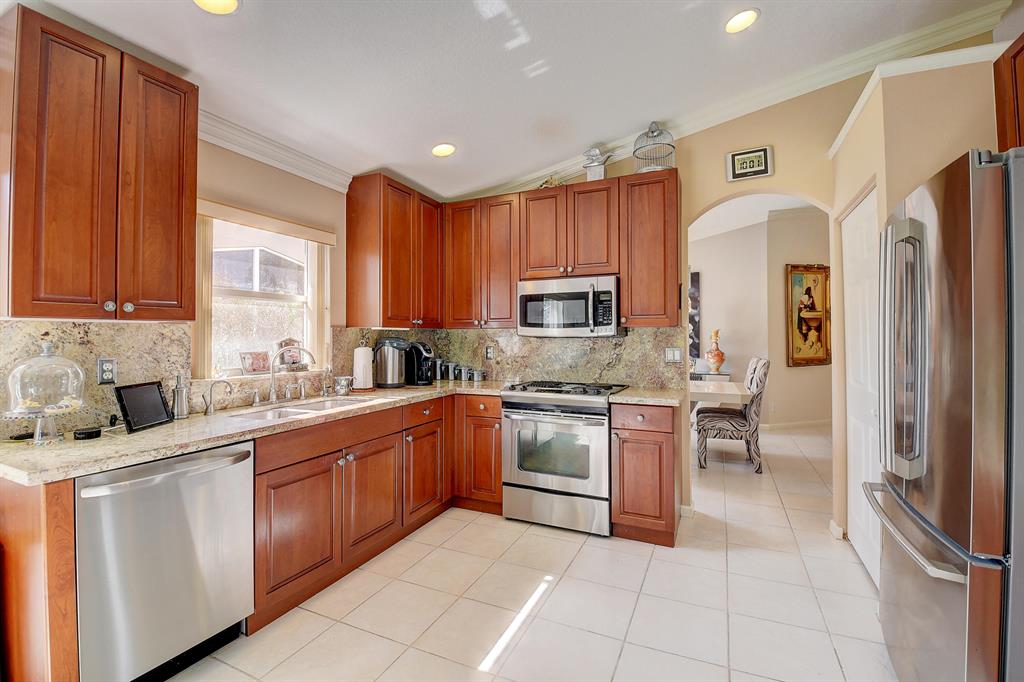 5881 Royal Club Drive