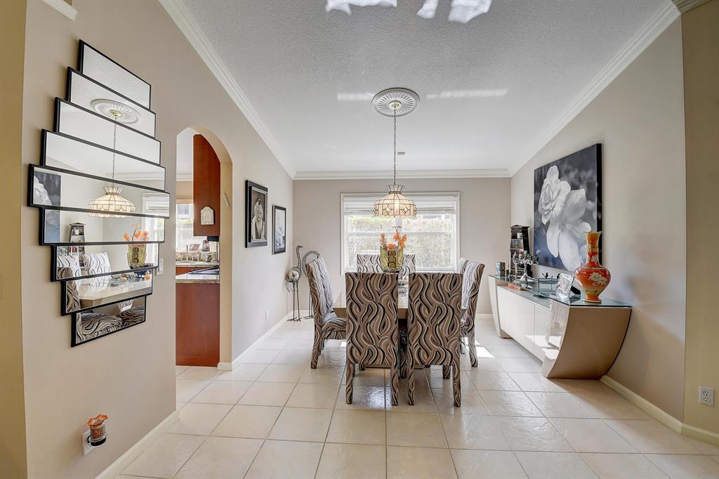 5881 Royal Club Drive