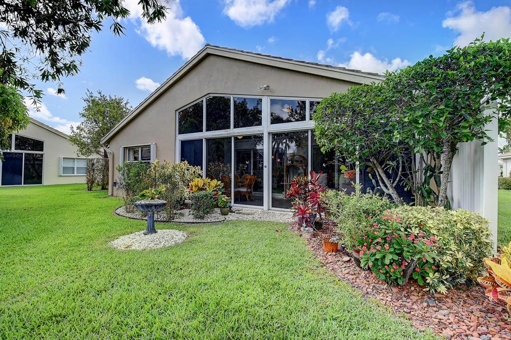 5881 Royal Club Drive
