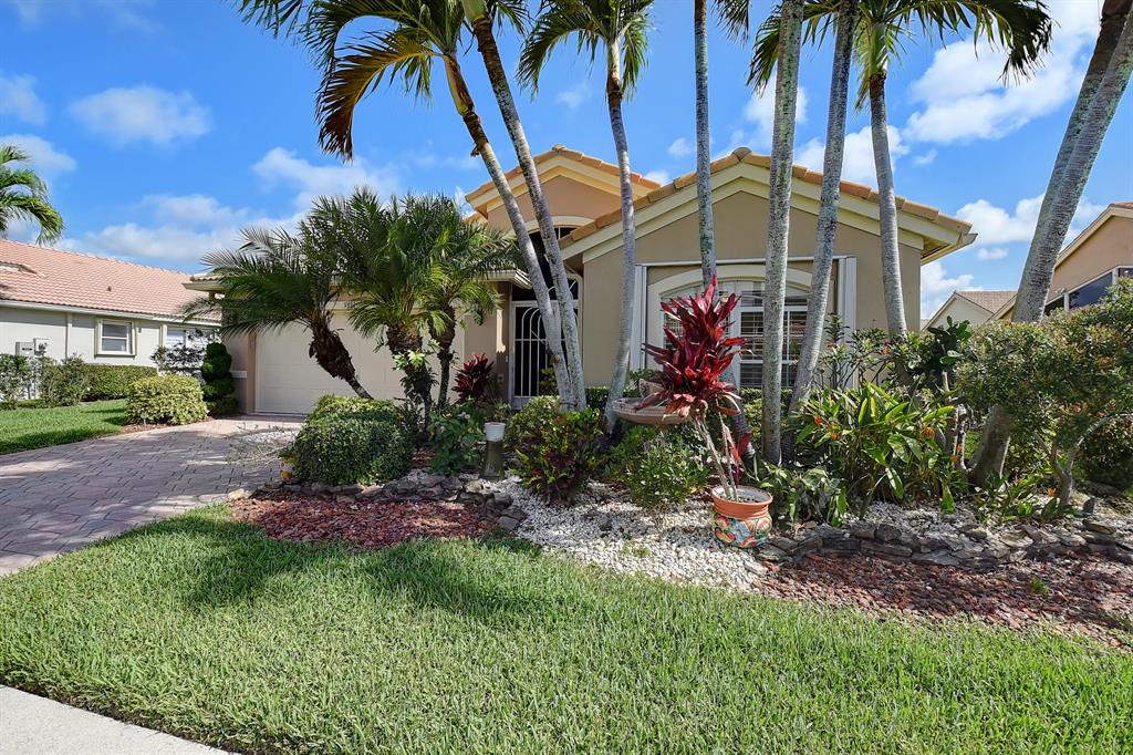5881 Royal Club Drive