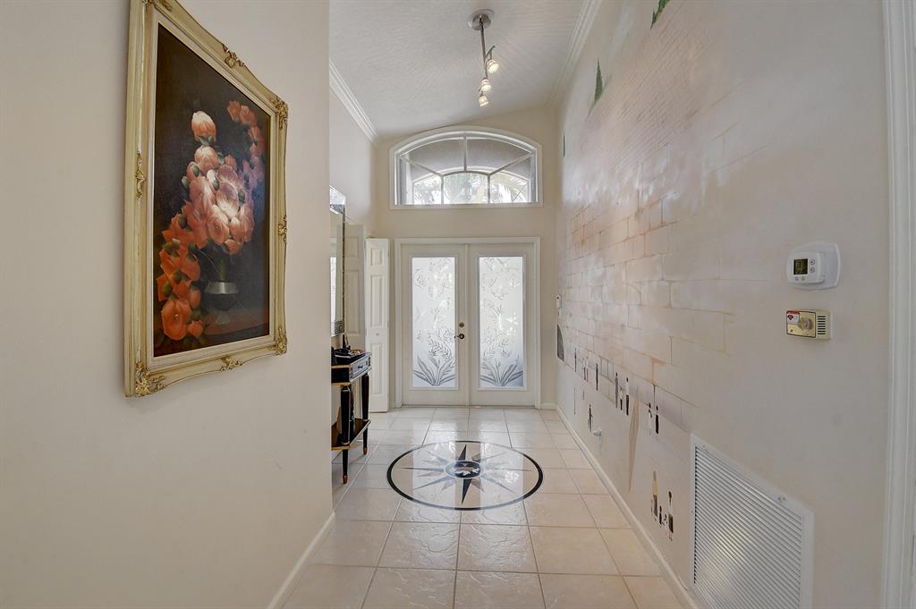 5881 Royal Club Drive