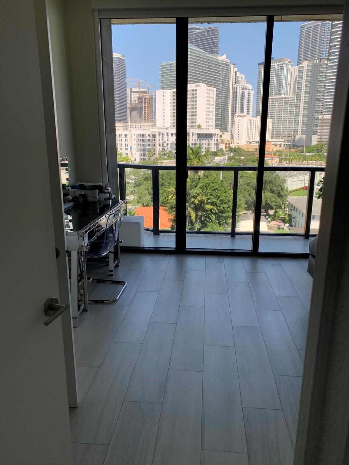 201 SW 17th Road Unit: 810