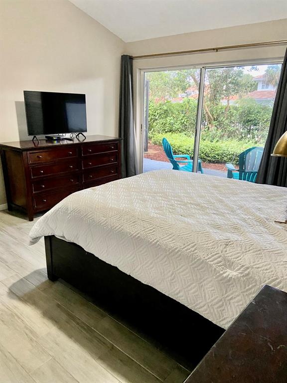 2053 NW 52nd Street