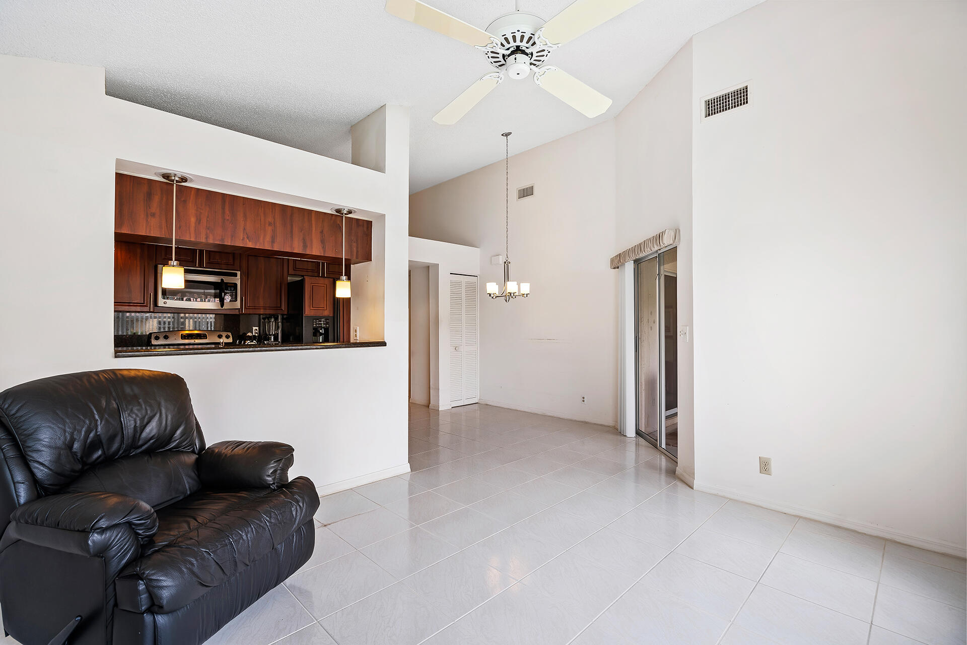 11121 Rios Road Unit: Rd