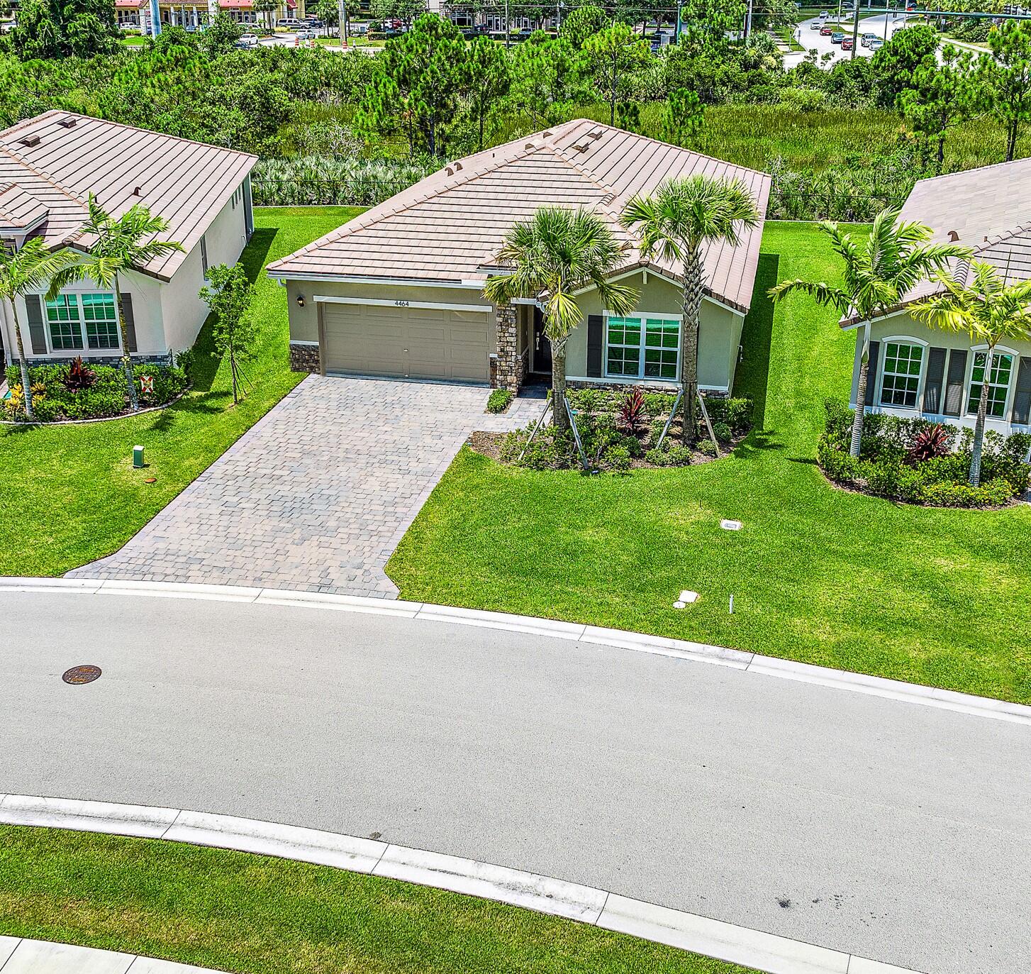 4464 NW King Court