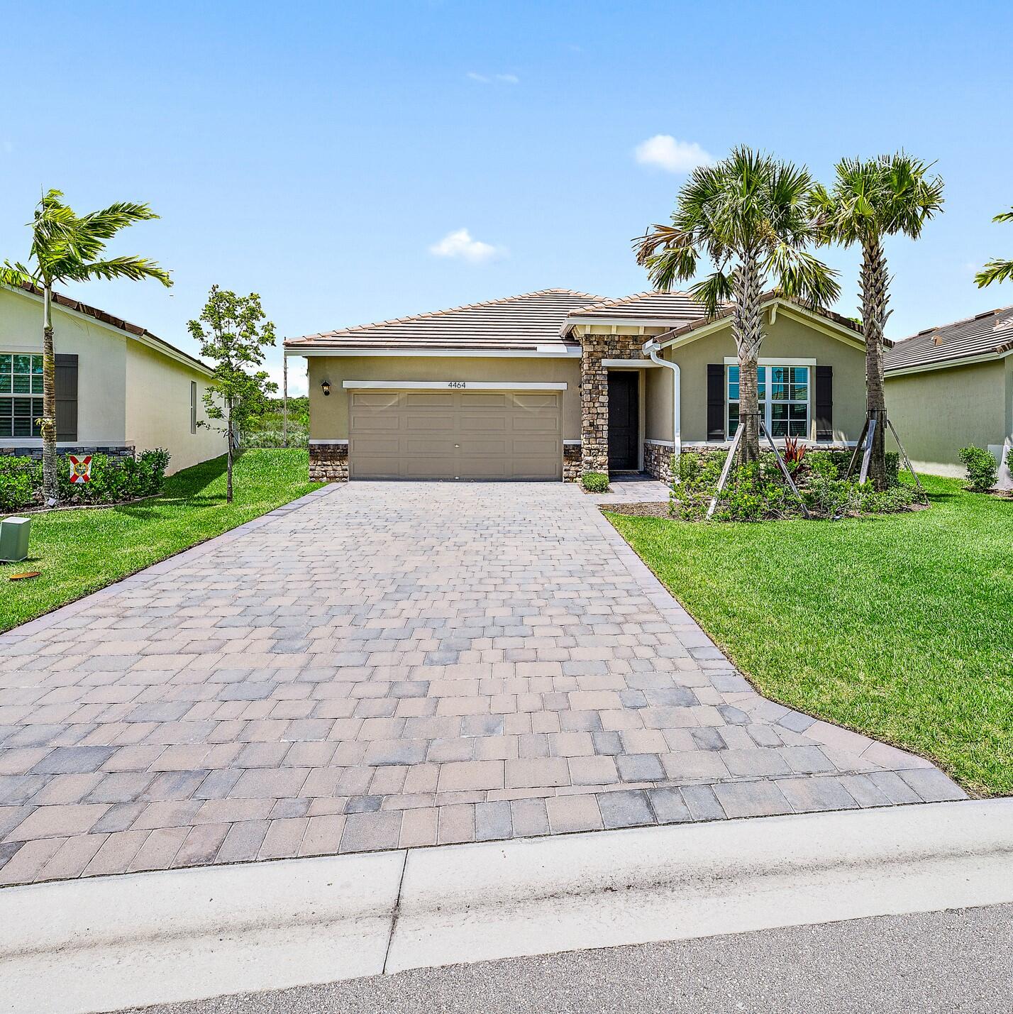 4464 NW King Court