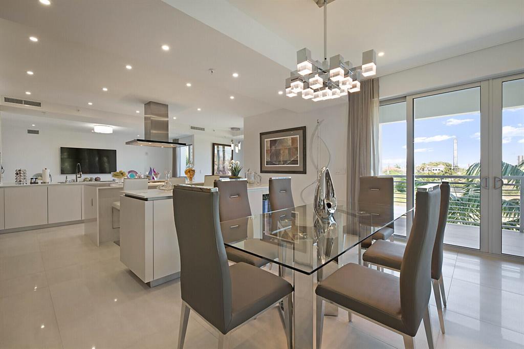 327 E Royal Palm Road Unit: 303