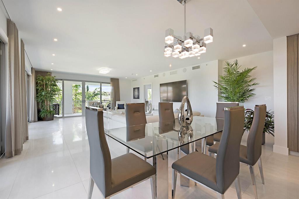 327 E Royal Palm Road Unit: 303