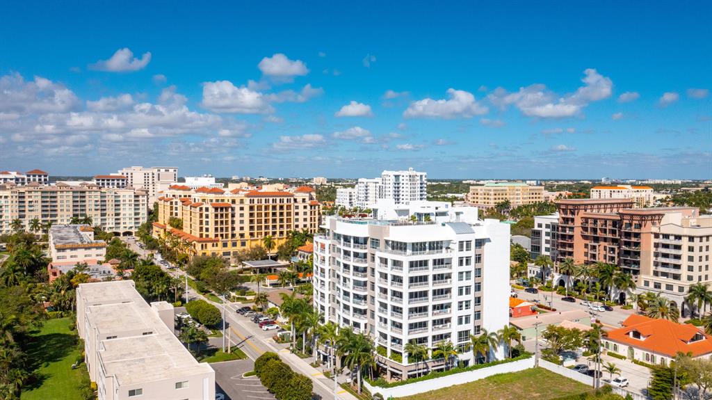 327 E Royal Palm Road Unit: 303