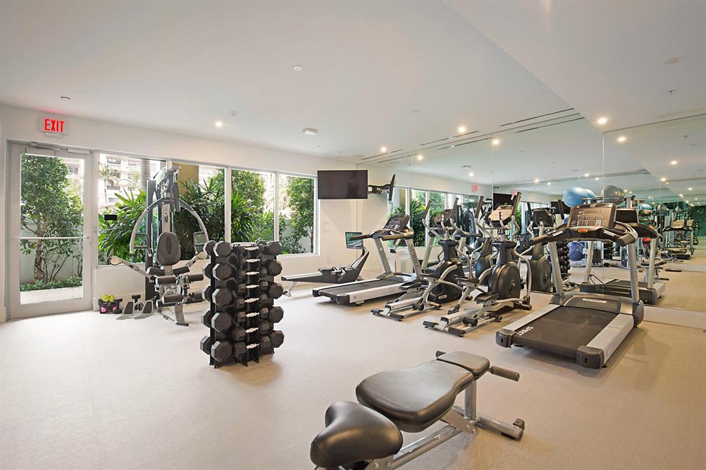 327 E Royal Palm Road Unit: 303