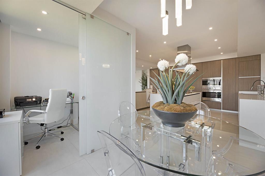 327 E Royal Palm Road Unit: 303