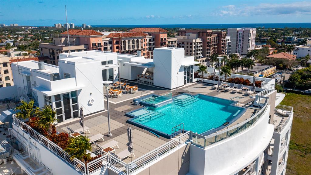 327 E Royal Palm Road Unit: 303