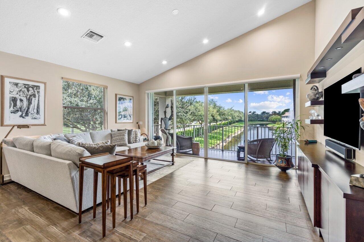 6224 Island Bend Unit: C
