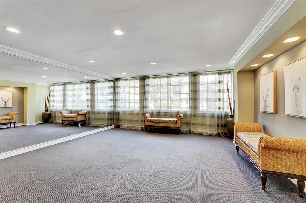 250 NE 3rd Avenue Unit: 1317