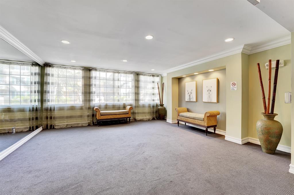 250 NE 3rd Avenue Unit: 1317