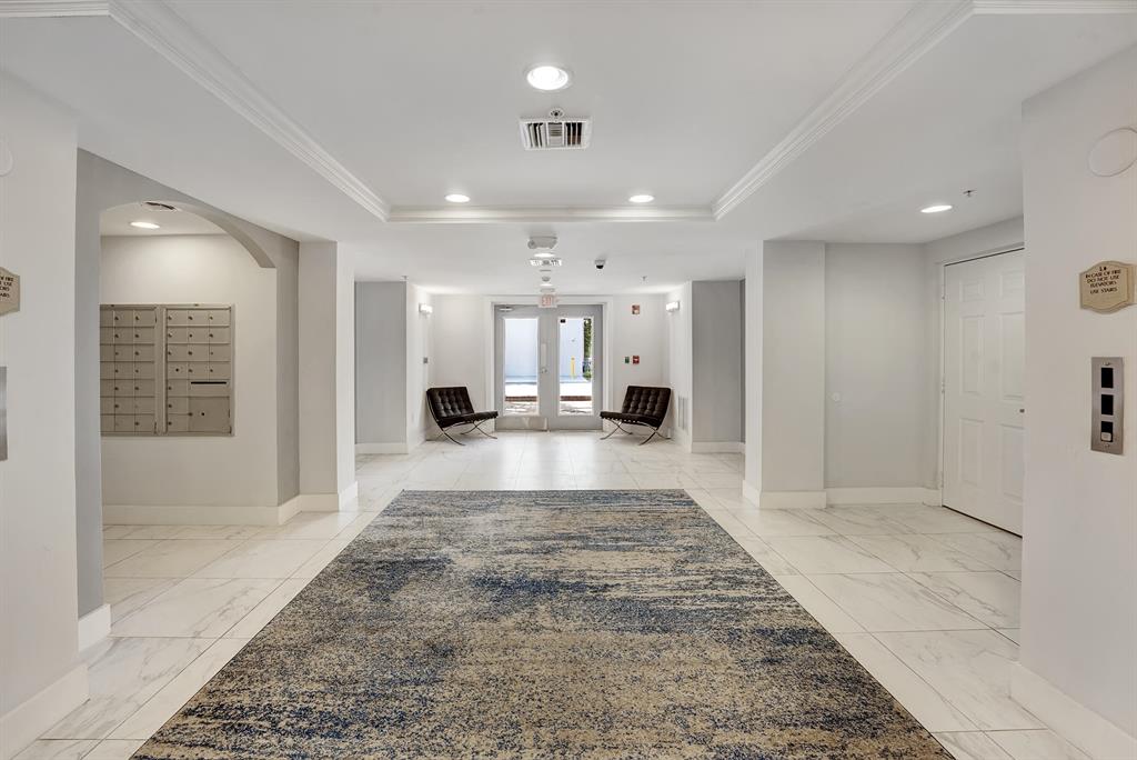 250 NE 3rd Avenue Unit: 1317