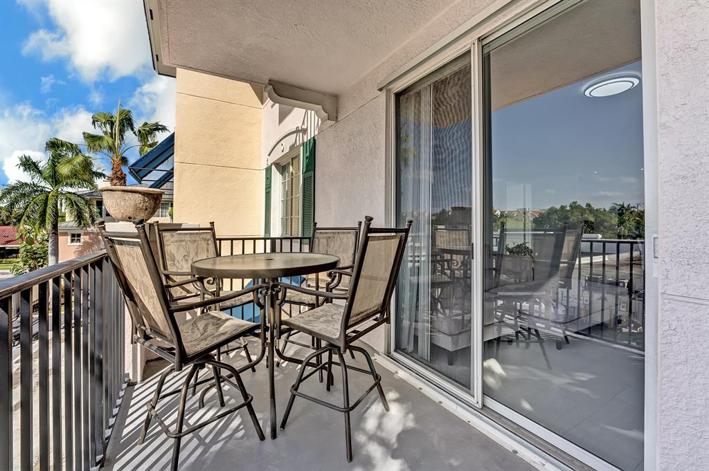 250 NE 3rd Avenue Unit: 1317