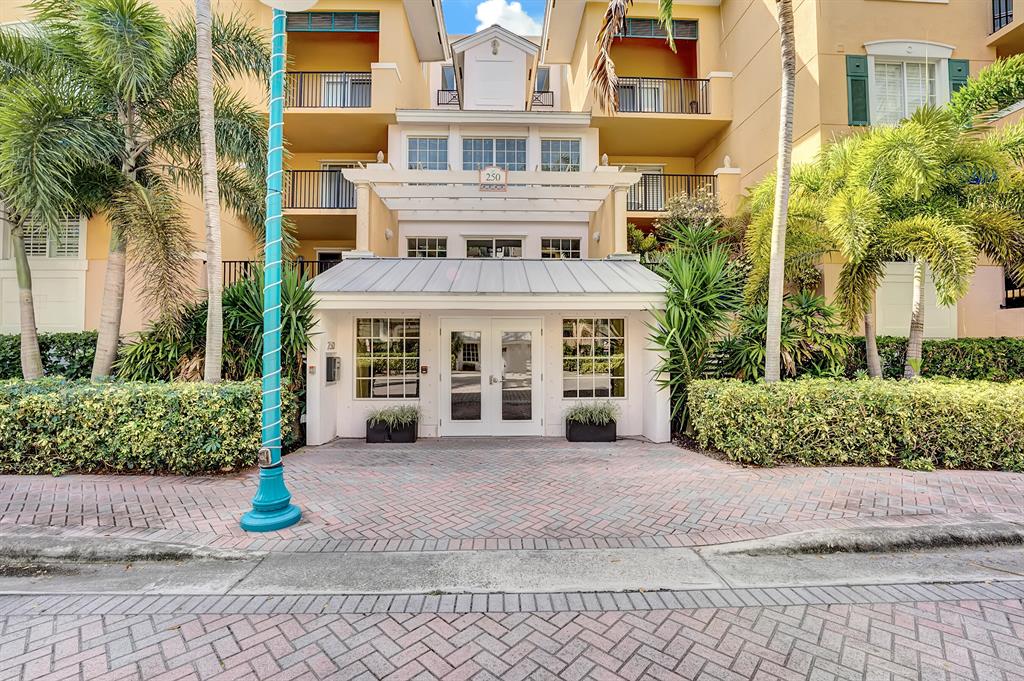 250 NE 3rd Avenue Unit: 1317