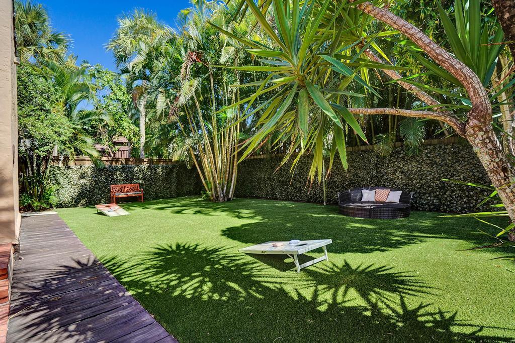 820 Hibiscus Street