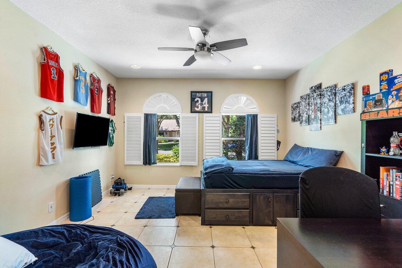 2850 NW 26th Avenue