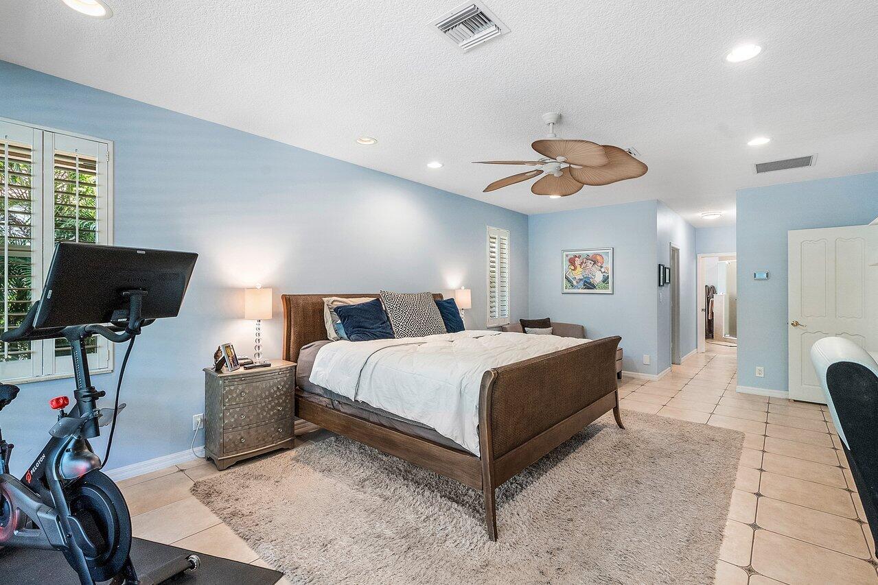 2850 NW 26th Avenue