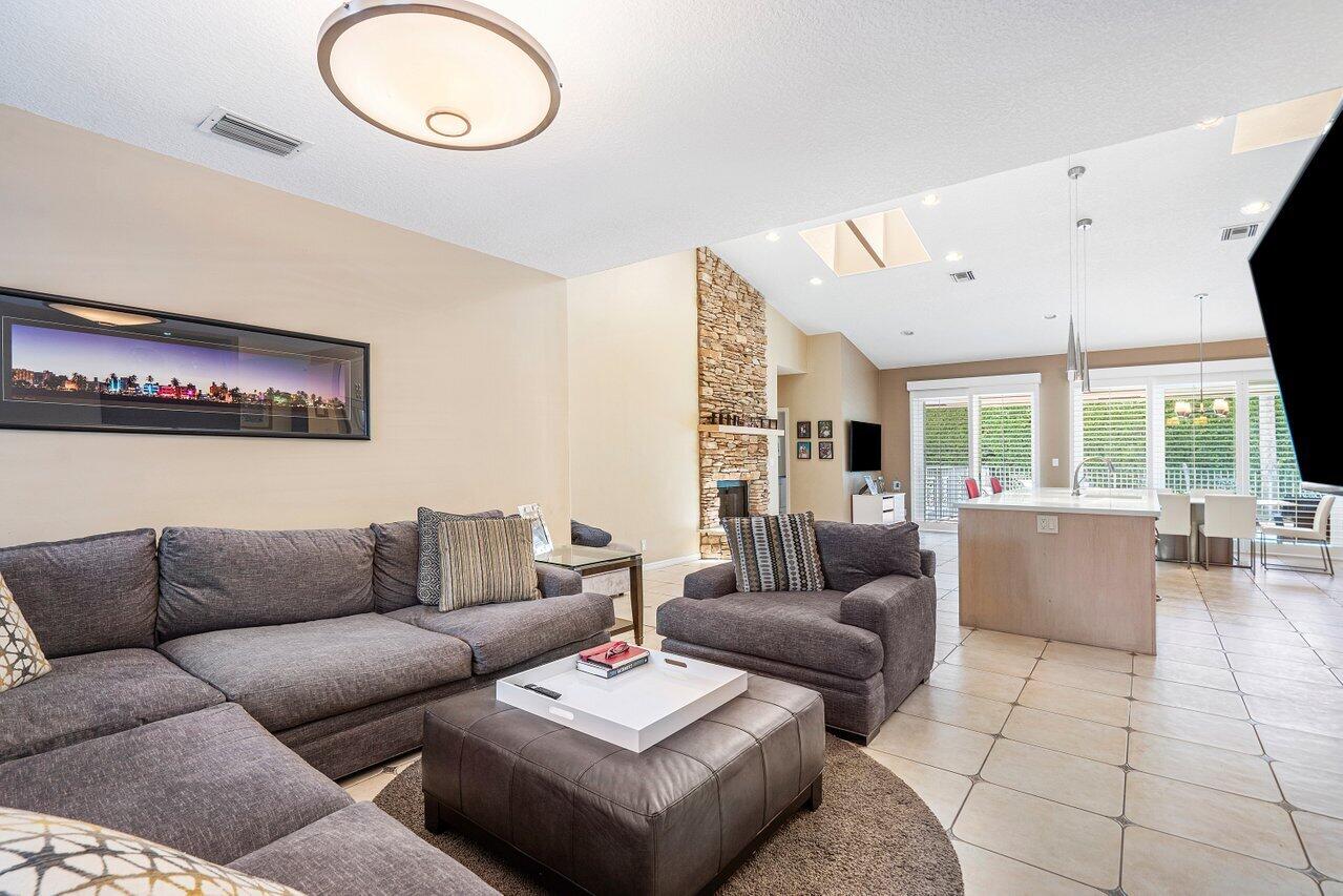 2850 NW 26th Avenue