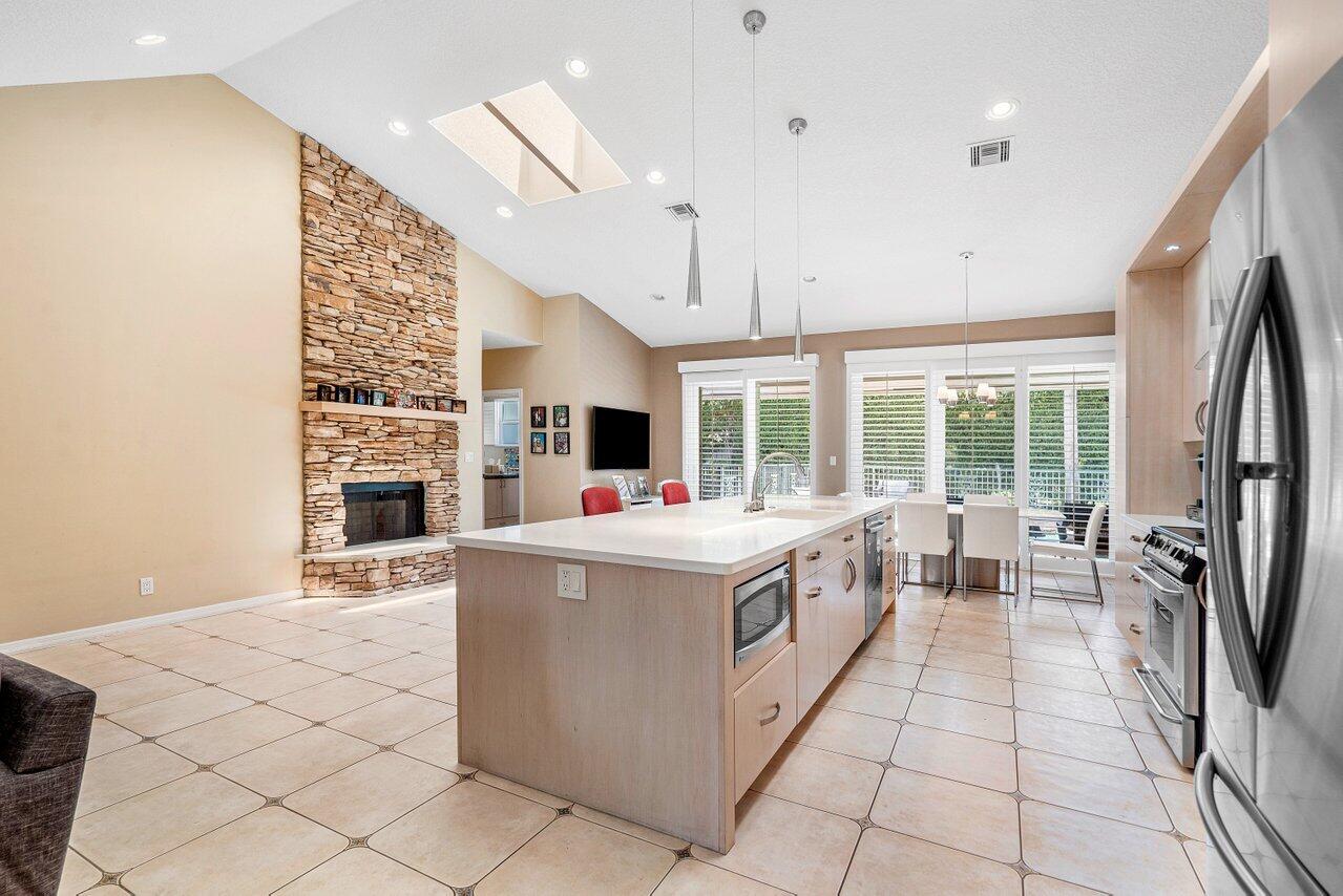 2850 NW 26th Avenue
