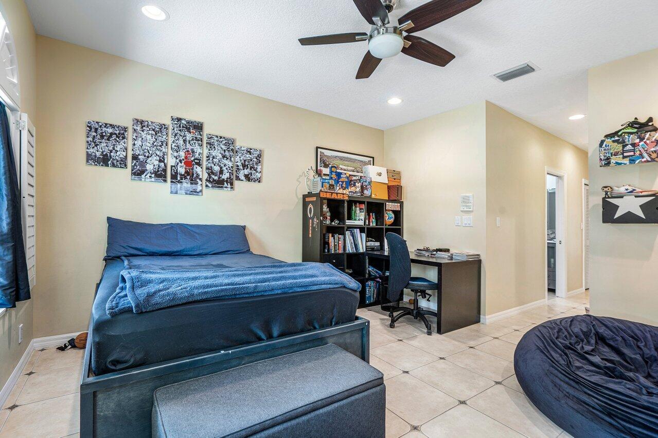 2850 NW 26th Avenue
