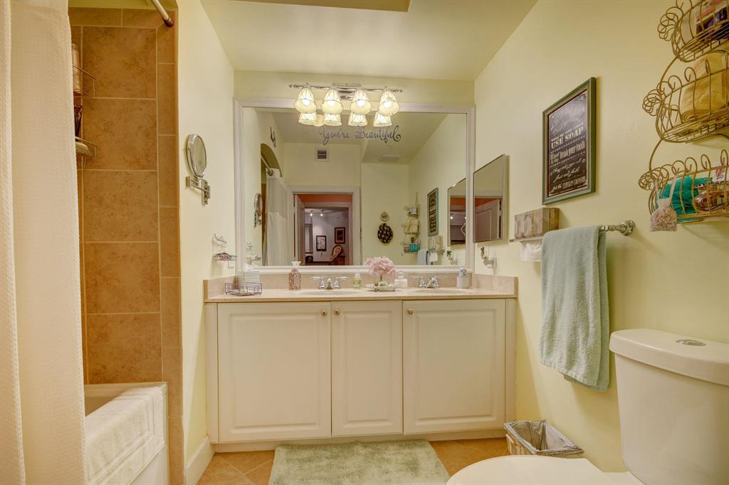 4314 Renaissance Way Unit: 314