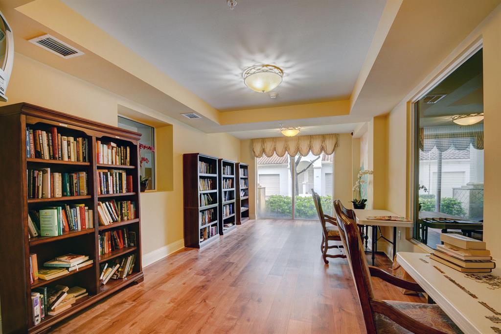 4314 Renaissance Way Unit: 314