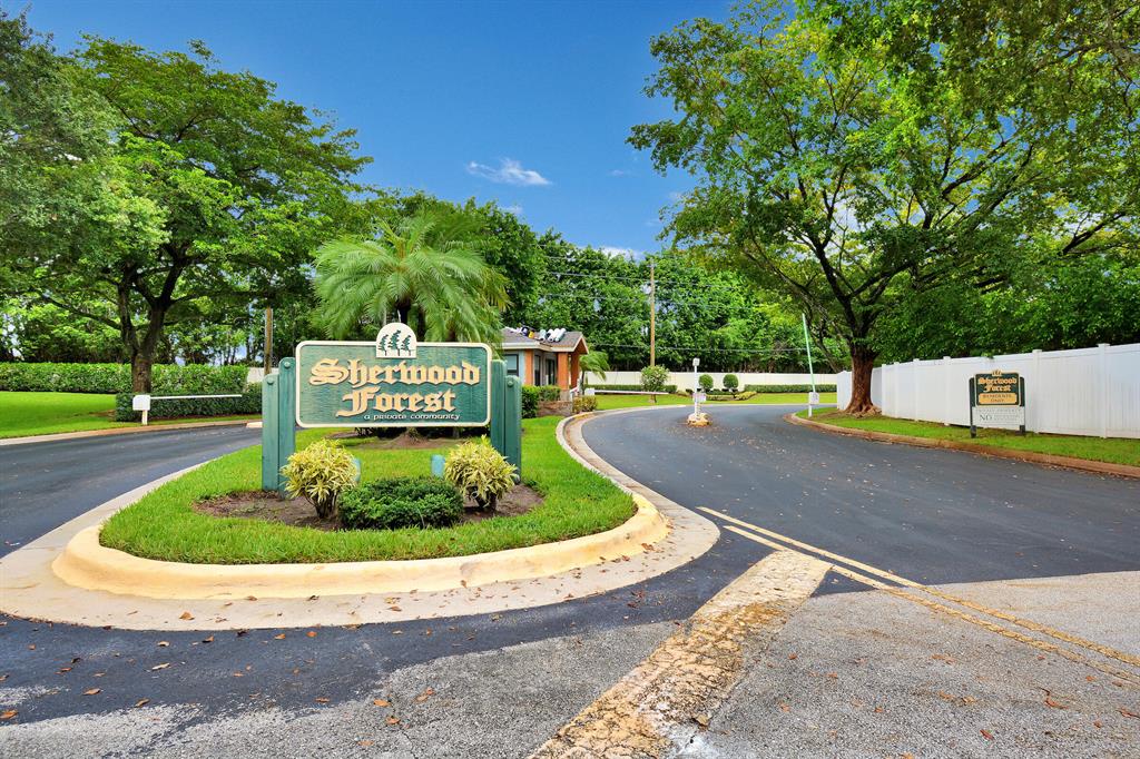 285 Sherwood Forest Drive