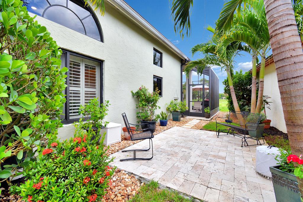 285 Sherwood Forest Drive
