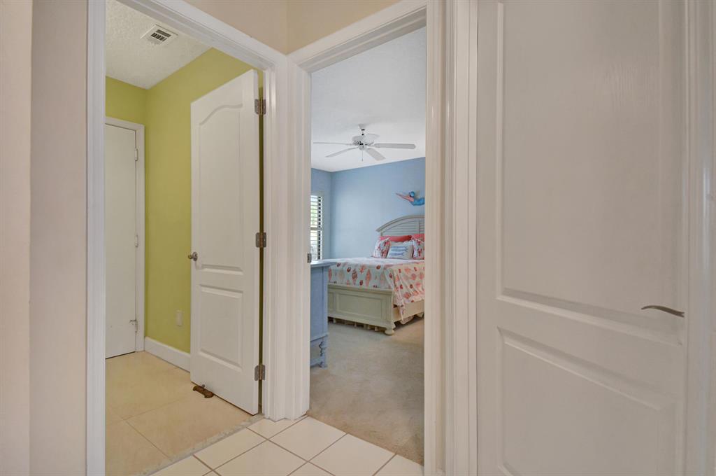 285 Sherwood Forest Drive